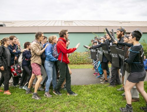 Faire plier une multinationale ou contribuer à la mise en œuvre d’une politique climatique ambitieuse : tout le B-A BA de la stratégie au Camp Climat Nantes !