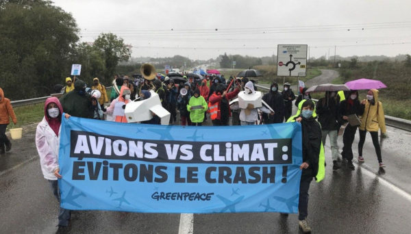 Marche sur l'aéroport Nantes