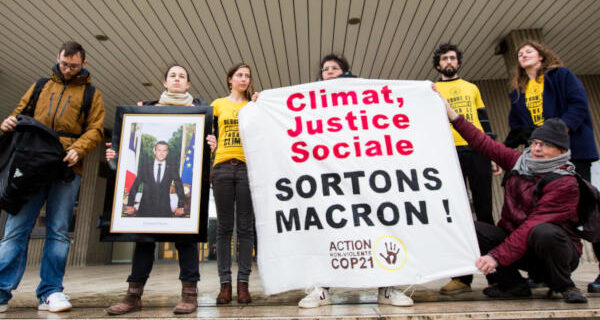 Sortons Macron